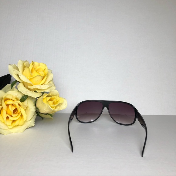 Women Sunglasses - Picture 4 of 4